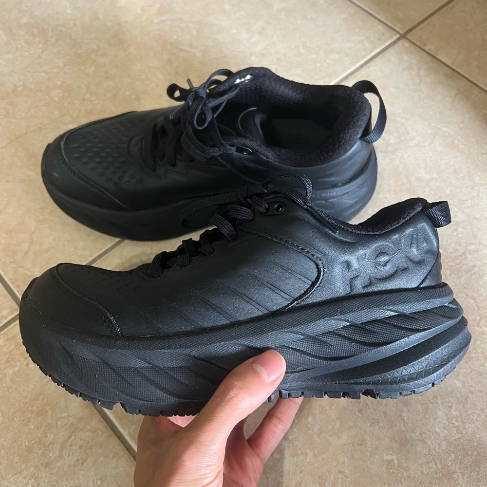 HOKA Bondi SR (Black) ~ 6.5 US